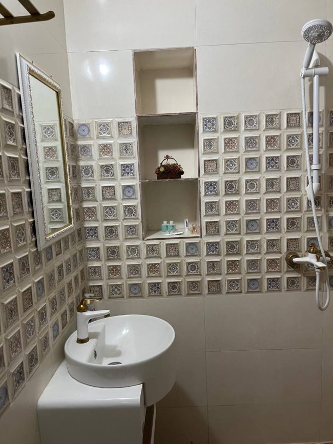 اتاق گلین هتل سنتی آنام زنجان