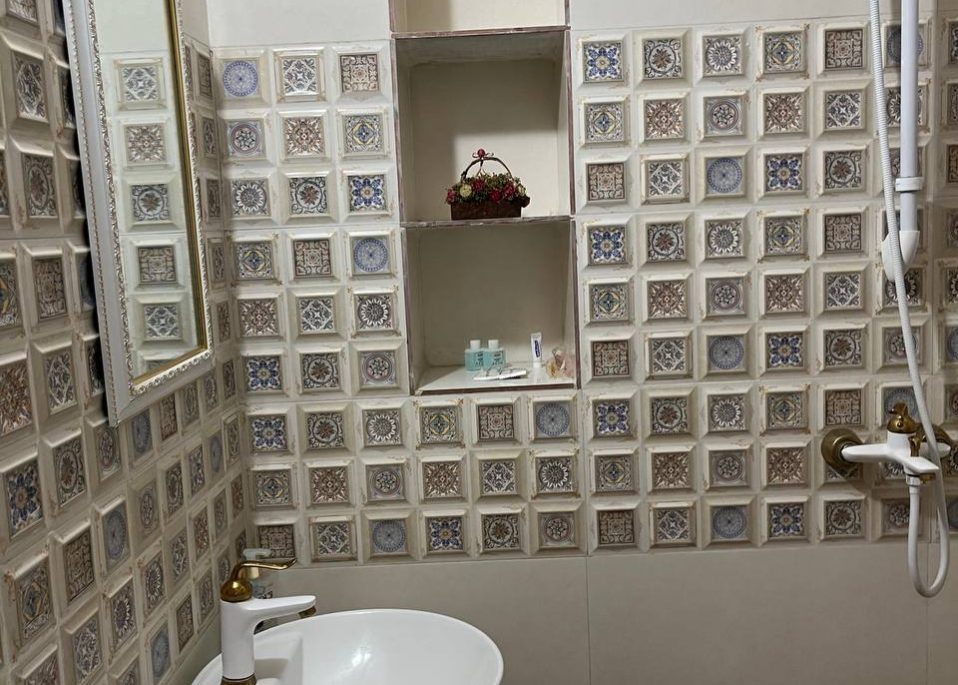 اتاق گلین هتل سنتی آنام زنجان