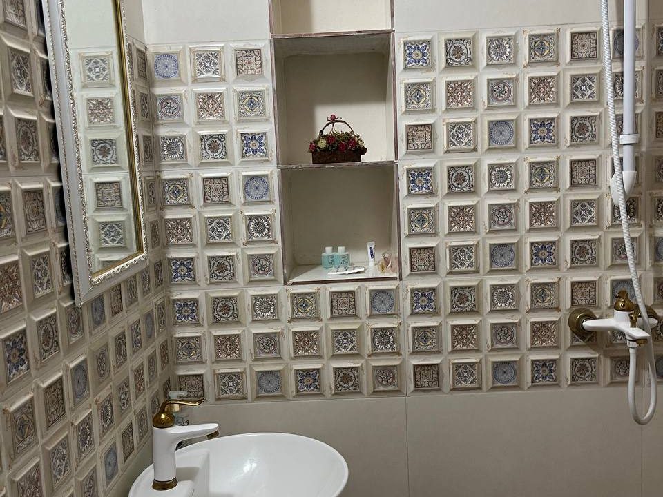 اتاق گلین هتل سنتی آنام زنجان